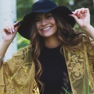 Meet your Posher, Alexandria